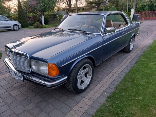 Mercedes W 123