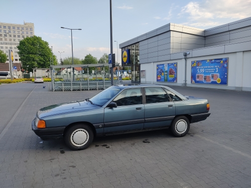 Audi 100 C3
