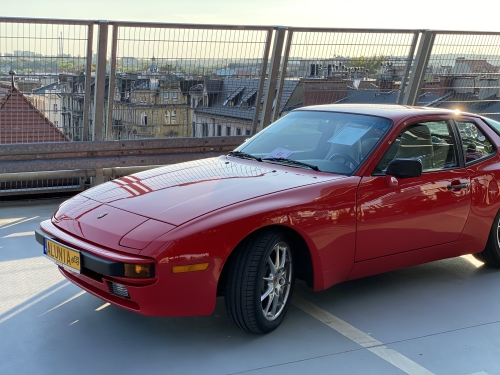 MobiClassic - Porsche 944 coupe