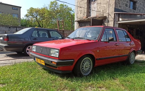 Volkswagen Jetta (II) sedan