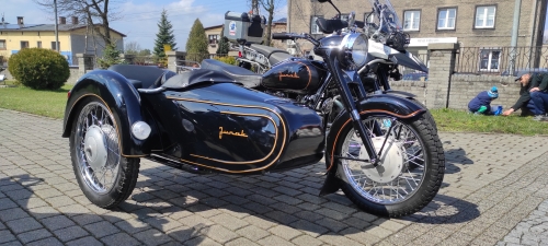 Junak M10, MZ ES 250/1 M10