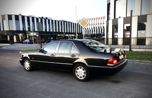 Mercedes Klasa S (W140) sedan