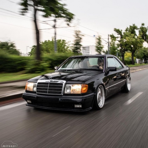 Mercedes Klasa E (W124) sedan