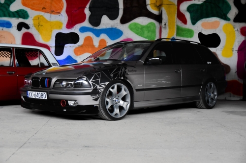 BMW 5 (E39 Touring) estate/combi