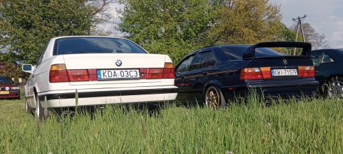 BMW 5 (E34) sedan