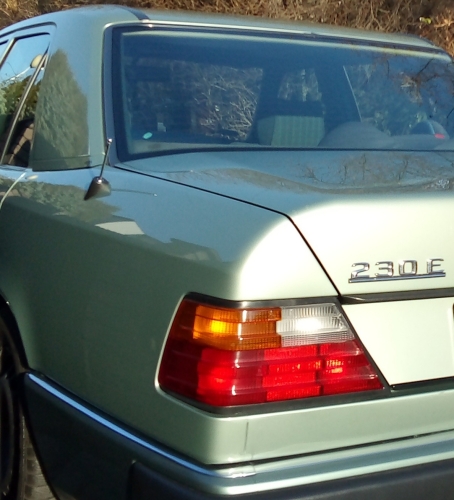 Mercedes Klasa E (W124) sedan