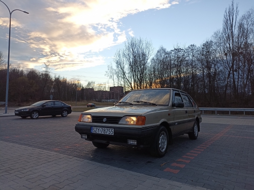 MobiClassic - FSO Polonez Caro hatchback