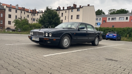 Jaguar XJ6 X300