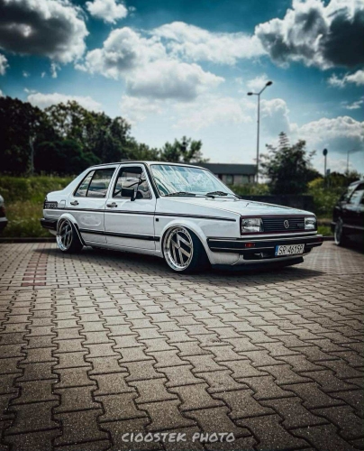 Volkswagen Jetta (II) sedan