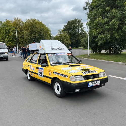 MobiClassic - FSO Polonez Caro hatchback